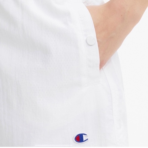 NWT Champion Reverse Weave Lined Shorts in White - Picture 2 of 9